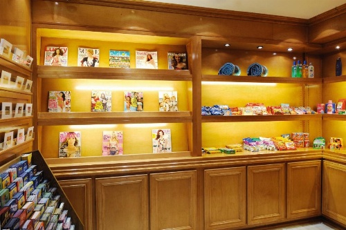 Beverly Hills Plaza Hotel image 9