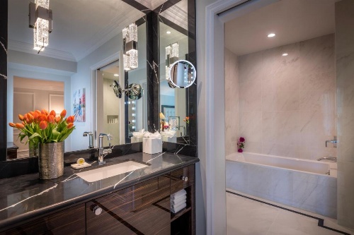 Beverly Hills Plaza Hotel image 21