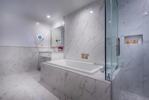 Beverly Hills Plaza Hotel image 27