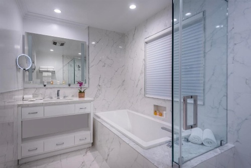 Beverly Hills Plaza Hotel image 7