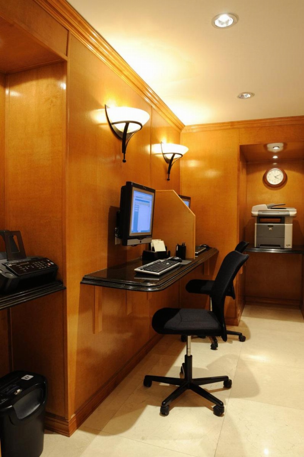 Beverly Hills Plaza Hotel